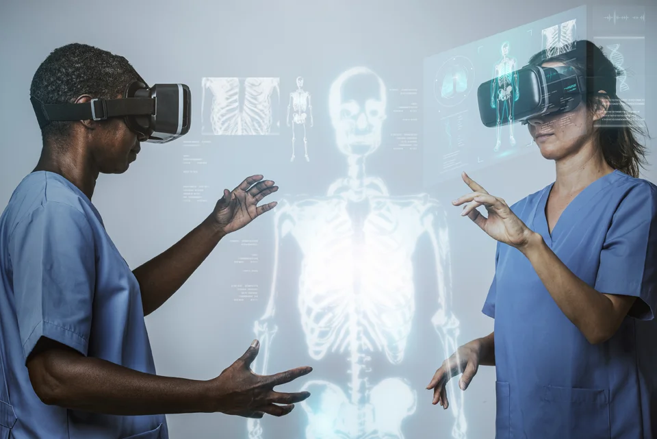 SIMULACIÓN MÉDICOS Realidad Virtual en medicina